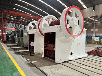 讓礦山老板買(mǎi)的放心的石頭破碎機