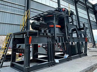 廣西時(shí)產(chǎn)300噸花崗巖破碎制砂生產(chǎn)線(xiàn)安裝現場(chǎng)